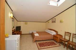 Гостиница Перчем Судак Стандартный двухместный номер с 1 кроватью-2