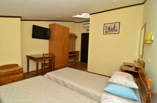 Гостиница Перчем Судак Двухместный номер с 2 отдельными кроватями-1