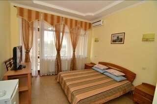 Гостиница Перчем Судак Двухместный номер с 1 кроватью и балконом-1